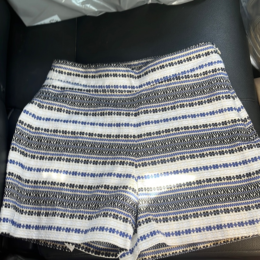 Gap blue and white elegant shorts.